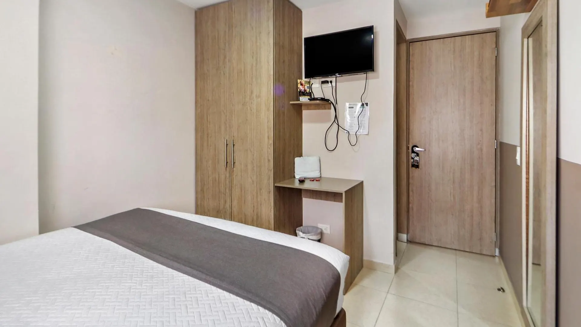 Hotel De La Salle Bogota